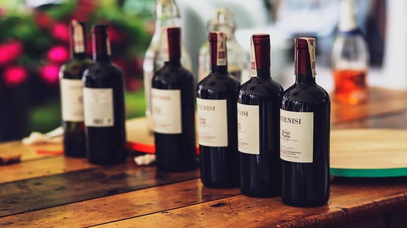 - Etiquetado y denominaciones del vino español